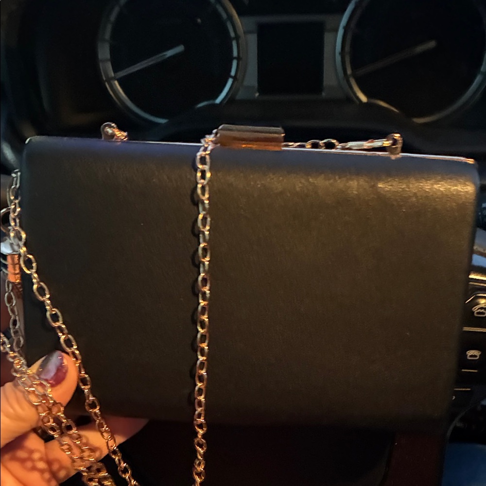 Cariedo Elegant Black Clutch with Gold Chain